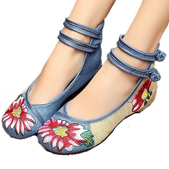 (7W) NWOT Floral Embroidered Weave Flats - Picture 2 of 8